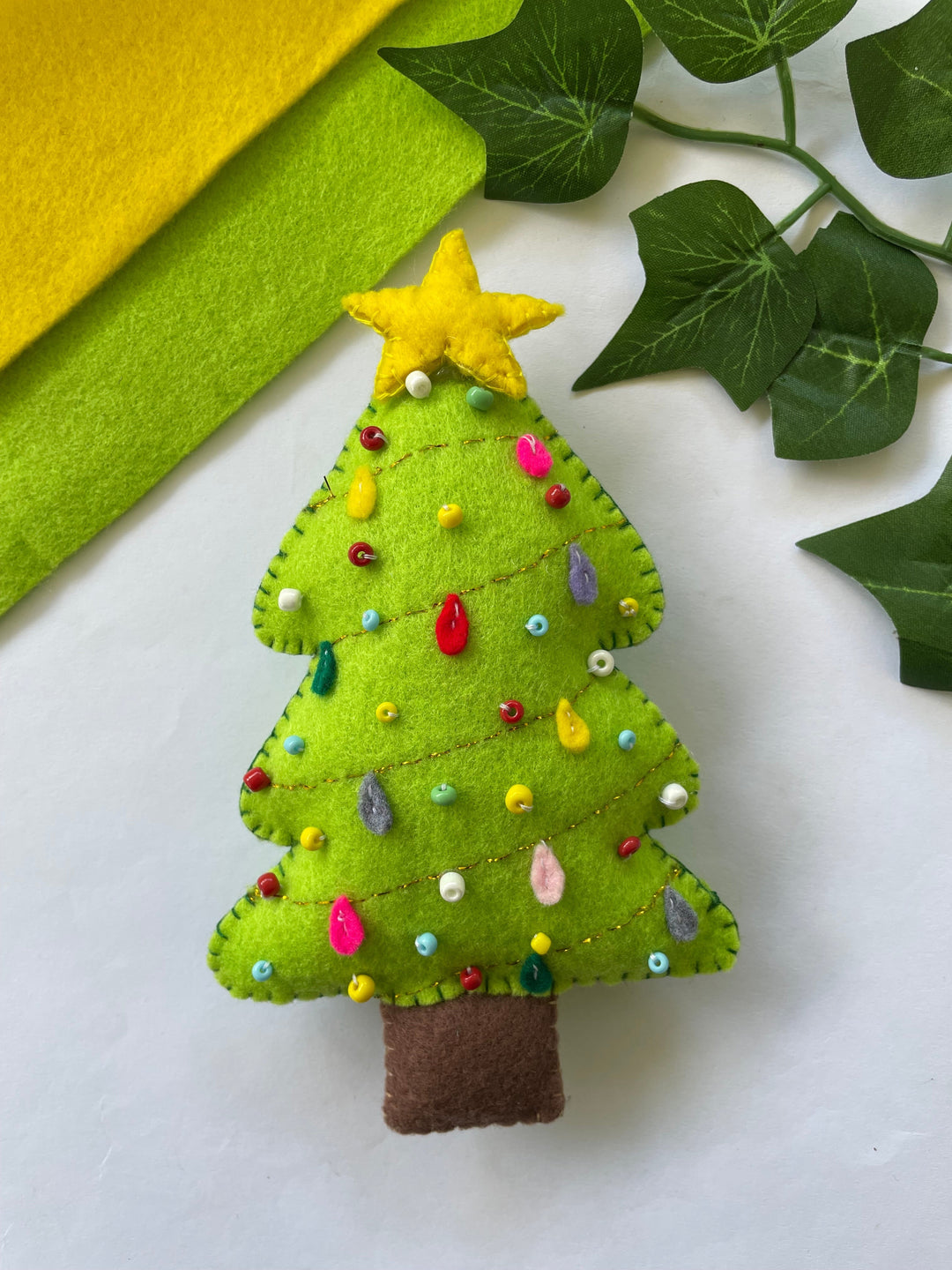 DIY Felt Christmas Tree – Easy Holiday Craft for All Ages | FabricLA