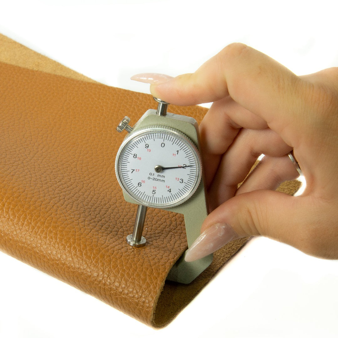 Genuine Leather Tooling and Crafting Sheets | Heavy Duty Full Grain Cowhide (2mm) | Flotter Tobacco - FabricLA.com