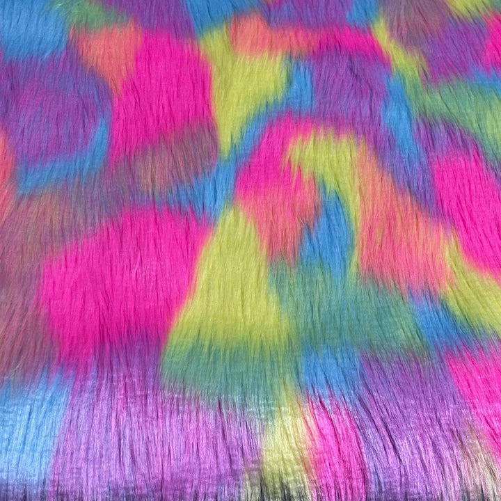 Round Shaggy Faux Fur Fabric - 40 inches Diameter - Circular Fluffy Faux Fur for Home Decor